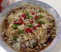 凉拌金针茹的做法