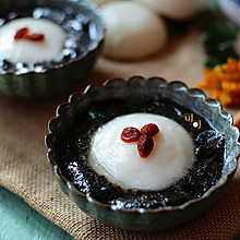 黑洋酥糯米块-猪油芝麻馅蒸麻糍：宁波人过年的传统甜点