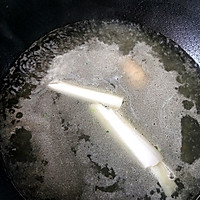 彩椒火爆墨鱼仔的做法图解3