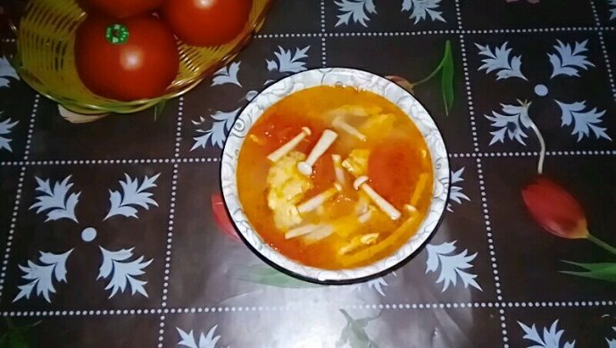海鲜菇鸡蛋番茄汤