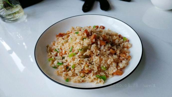 辣鸡榨菜辣炒饭