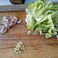 白菜炖五花肉的做法图解3