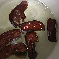 红枣牛奶炖燕窝的做法图解8