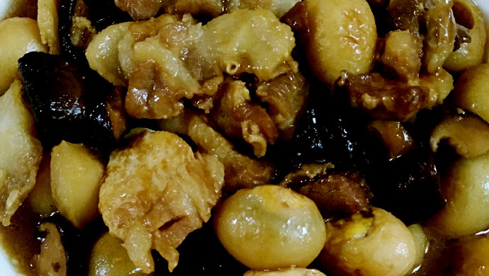 红烧香菇五花肉鹌鹑蛋日本豆腐