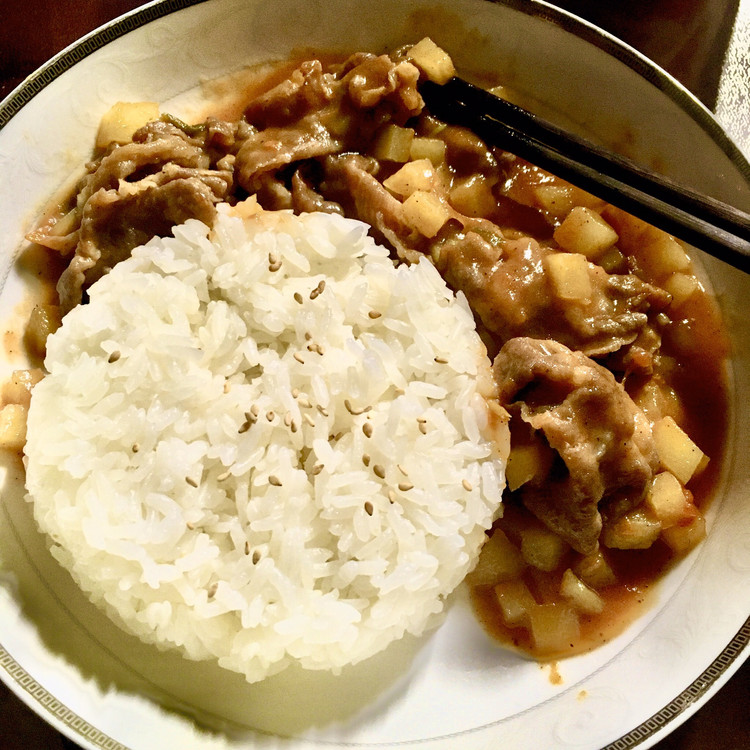 西红柿土豆肥牛饭的做法