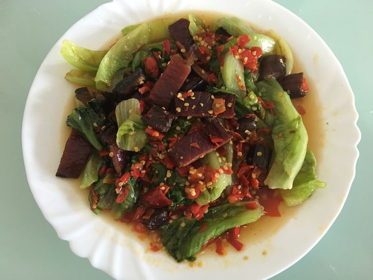 朵椒爆臘肉的做法