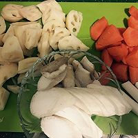腔骨炖藕汤的做法图解3