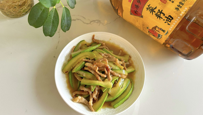 西葫芦炒肉丝