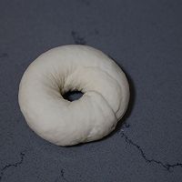 虾仁芝士贝果的做法图解8