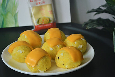 双重芝士土豆沙拉饭团