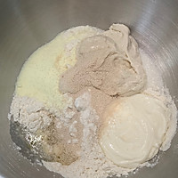 蔓越莓花朵面包的做法图解2