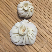 蟹黄汤包的做法图解6
