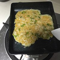超简单的米饭煎鸡蛋的做法图解4
