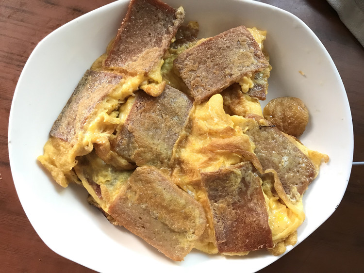 午餐肉煎蛋的做法