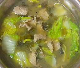 开胃白菜肉片汤的做法