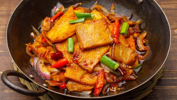 【干锅千页豆腐】10元钱烧个漂亮菜，外卖拜拜！