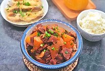 萝卜烩牛肉+蒸咸鱼+大米饭的做法