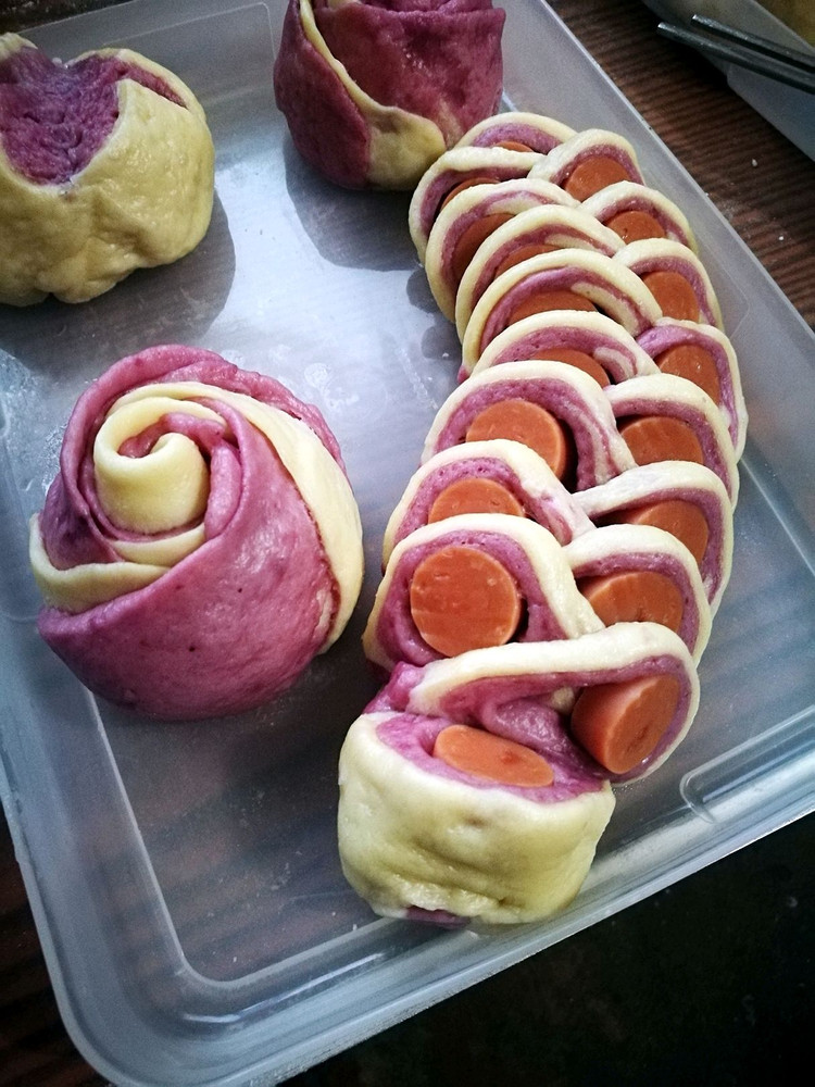 丫头花样紫薯馒头的做法