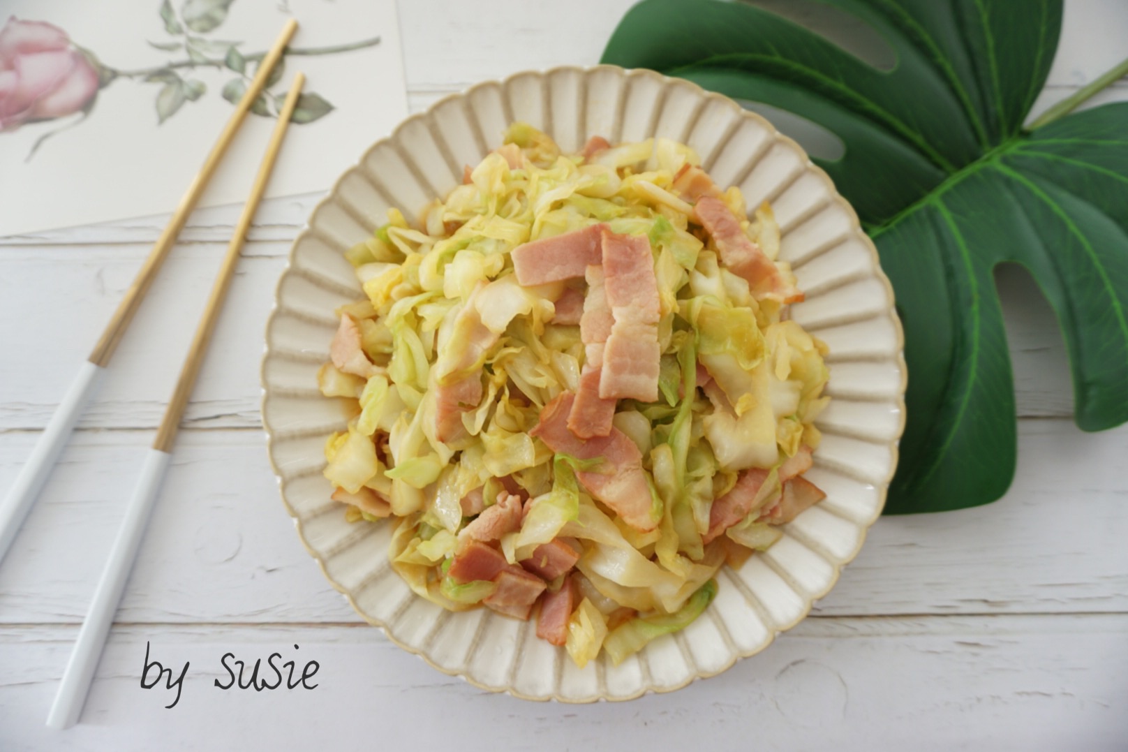 Fried bacon with cabbage