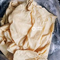 高蛋白低胆固醇，营养小菜~凉拌鲜豆皮的做法图解2