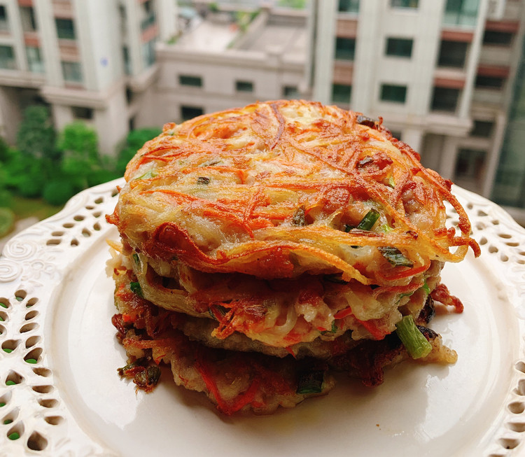 土豆萝卜丝饼的做法