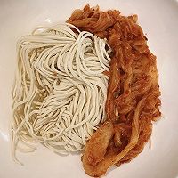 #“酒”是要开心#辣白菜嫩豆腐汤面的做法图解1