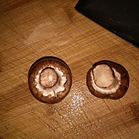 蚝油蘑菇的做法图解3