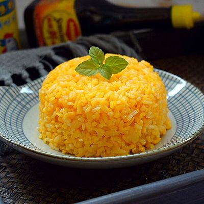 黄金酱油炒饭
