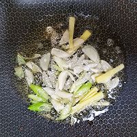 酱香味十足的❗️爆炒花甲的做法图解4
