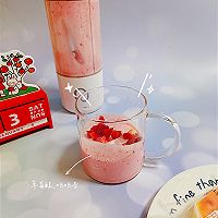 冬季饮品 | 草莓酸奶奶昔的做法图解7