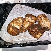 老人头菌炖鸡汤的做法图解3