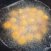 虾仁土豆球的做法图解7