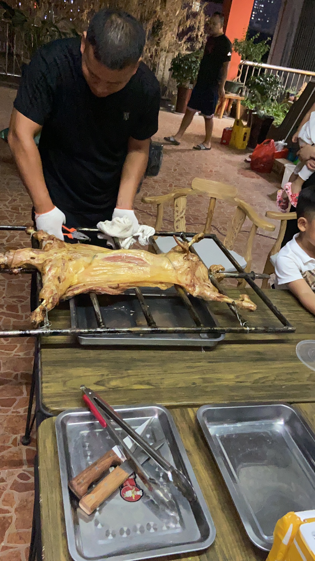 这大概是厦门最嫩的烤全羊，你还能错过？