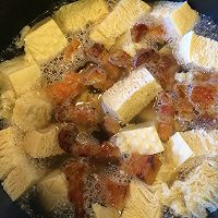 金针菇冻豆腐汤的做法图解3