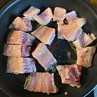 红烧鱼块（铁锅炖鱼）的做法图解1