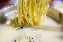 营养美味鱼汤面的做法