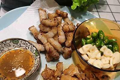 原味&辣酱双拼烤五花+独家小料，快手平底锅版