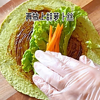 #节日美味就这么简单#10分钟营养早餐，鸡柳蔬菜卷饼的做法图解5