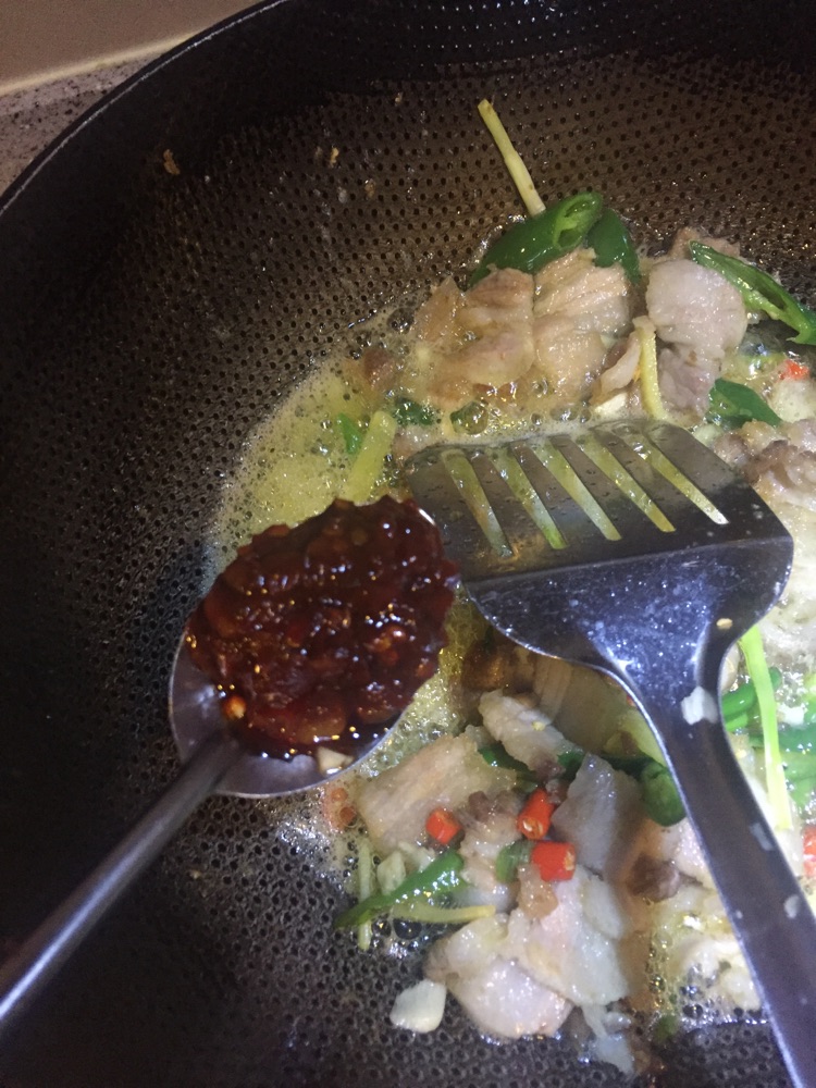 蒜苗回锅肉 正宗川味做法的做法图解10