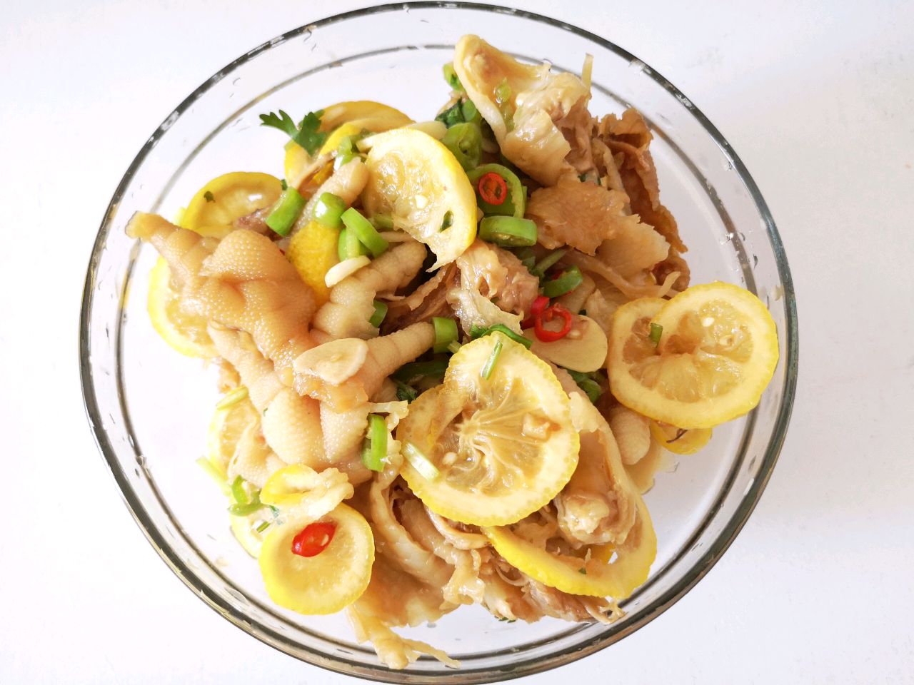 Chicken feet in lemon sauce