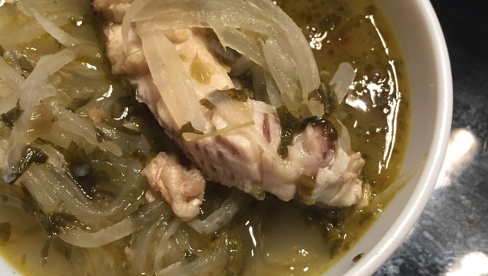 开胃酸辣鱼汤