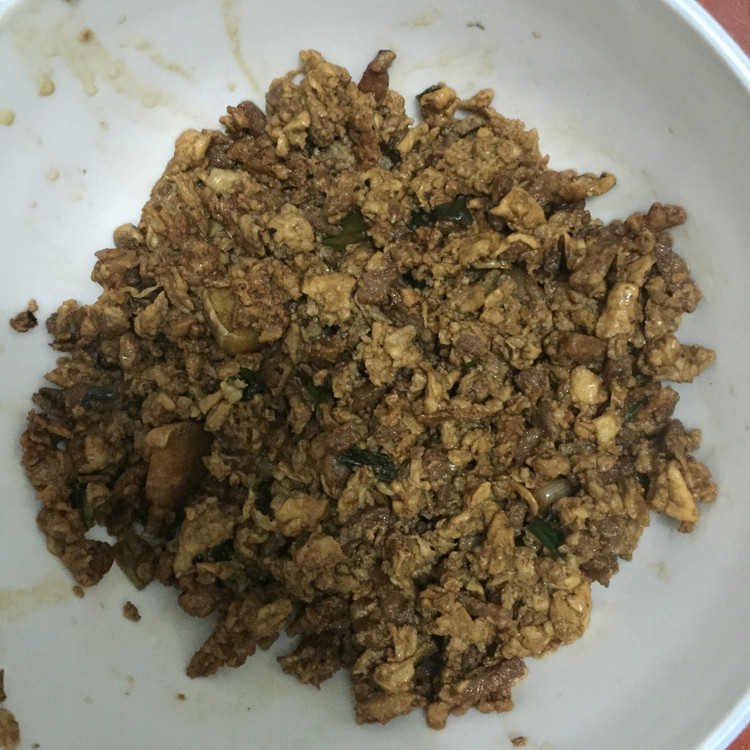鸡蛋肉卤的做法