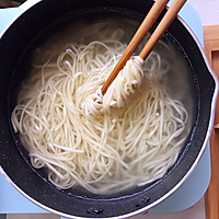 元气满满的松露鸡汤馄饨面的做法图解3
