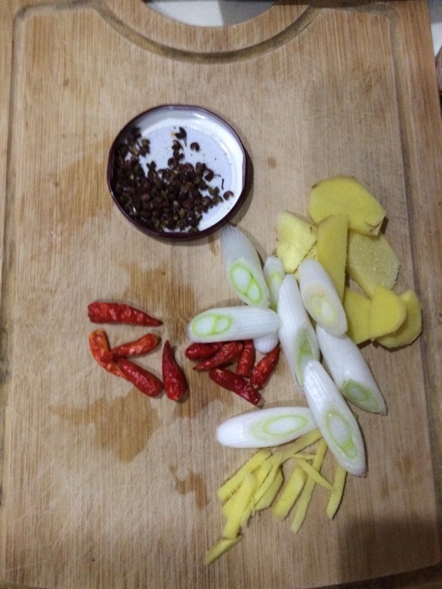 黄焖鸡米饭的做法图解3