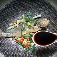 香煎黄花鱼的做法图解3
