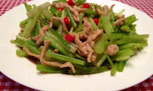 肉丝香芹（芹菜）的做法