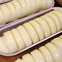 #在夏日饮饮作乐#炼乳面包卷的做法图解10