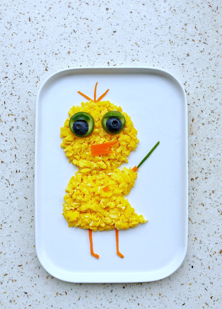 创意儿童早餐—炒蛋小鸡的做法