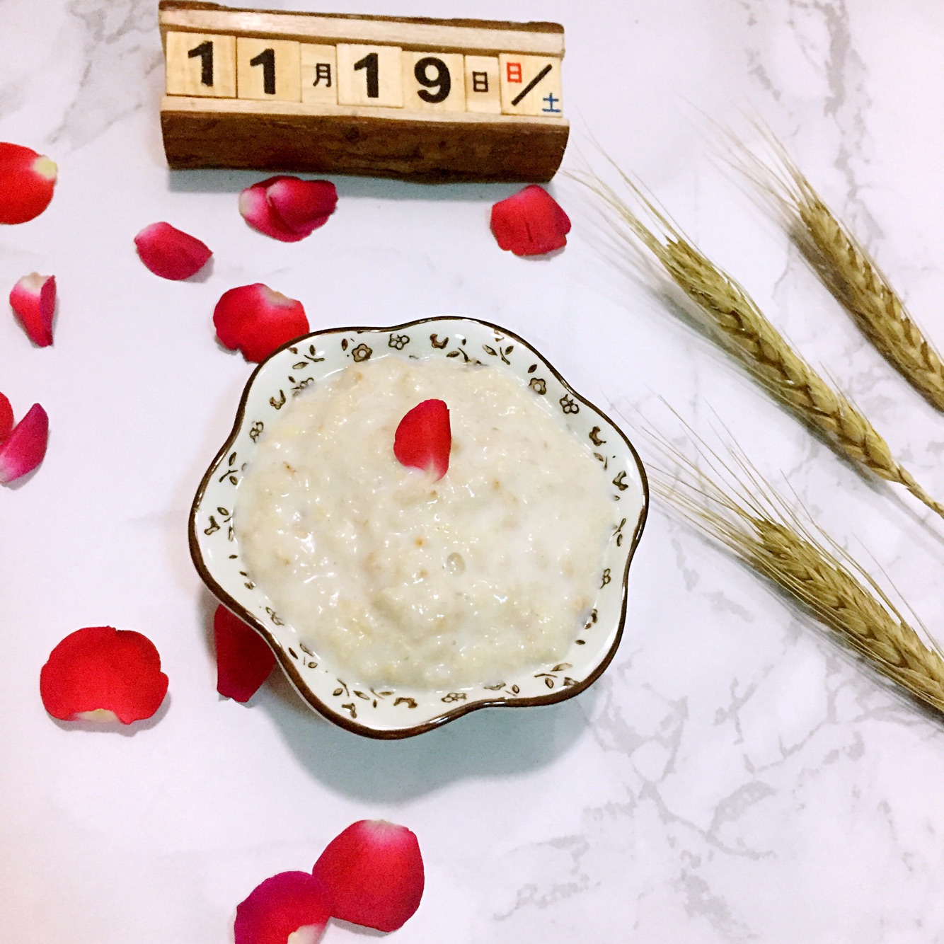 Milk flavored millet oatmeal