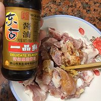 芥兰胡萝卜炒排骨的做法图解3